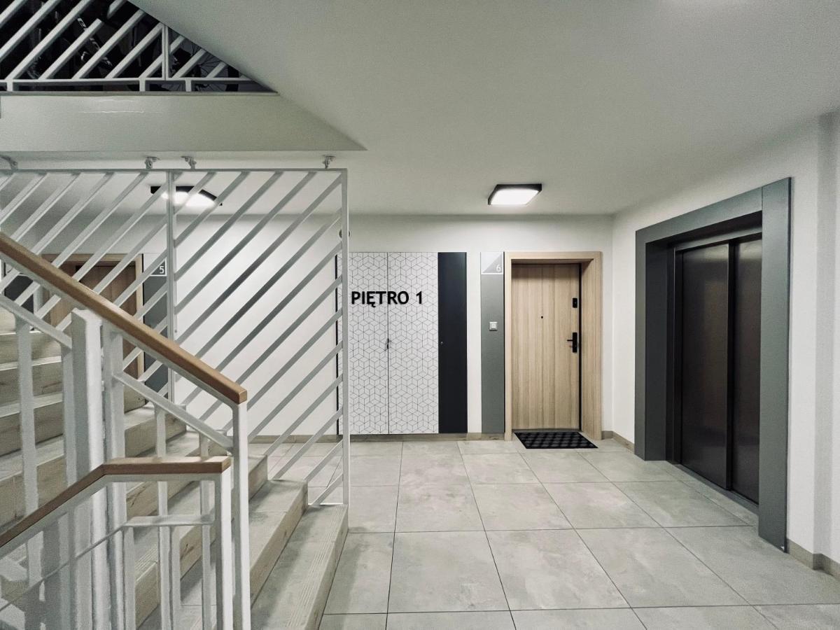 Ferienwohnung Apartament Husarska Rahmel Exterior foto